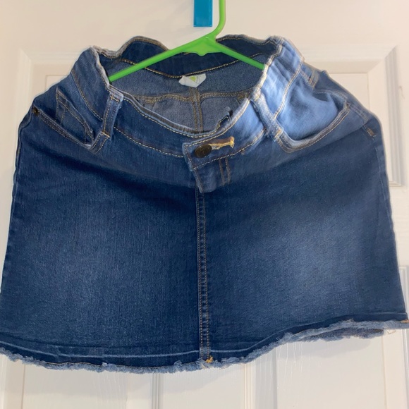 Girls Crazy 8 Jean Skirt - Picture 3 of 5